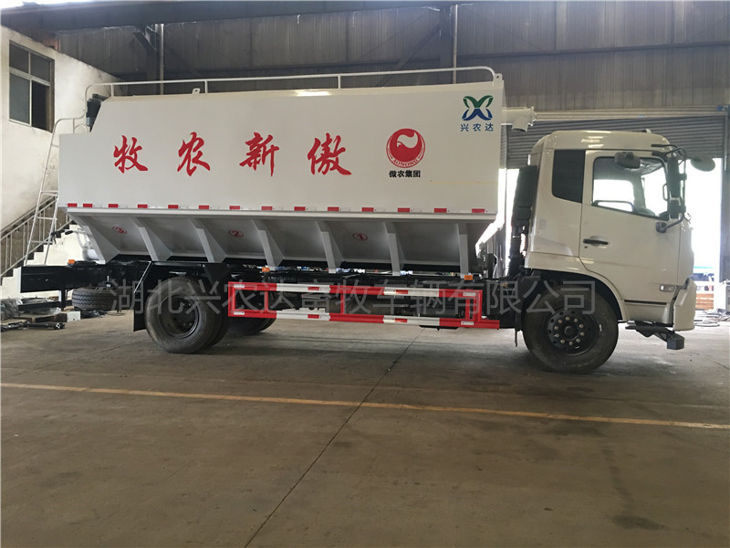 12吨（24m³）饲料运输车