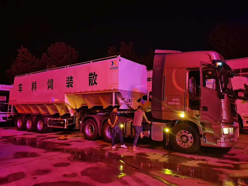 11米6半挂饲料车（30吨不超重）