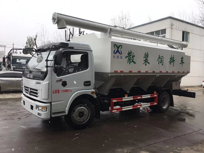 6吨（12m³）饲料运输车